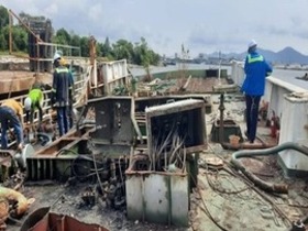 Ship breaking