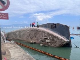 Ship breaking